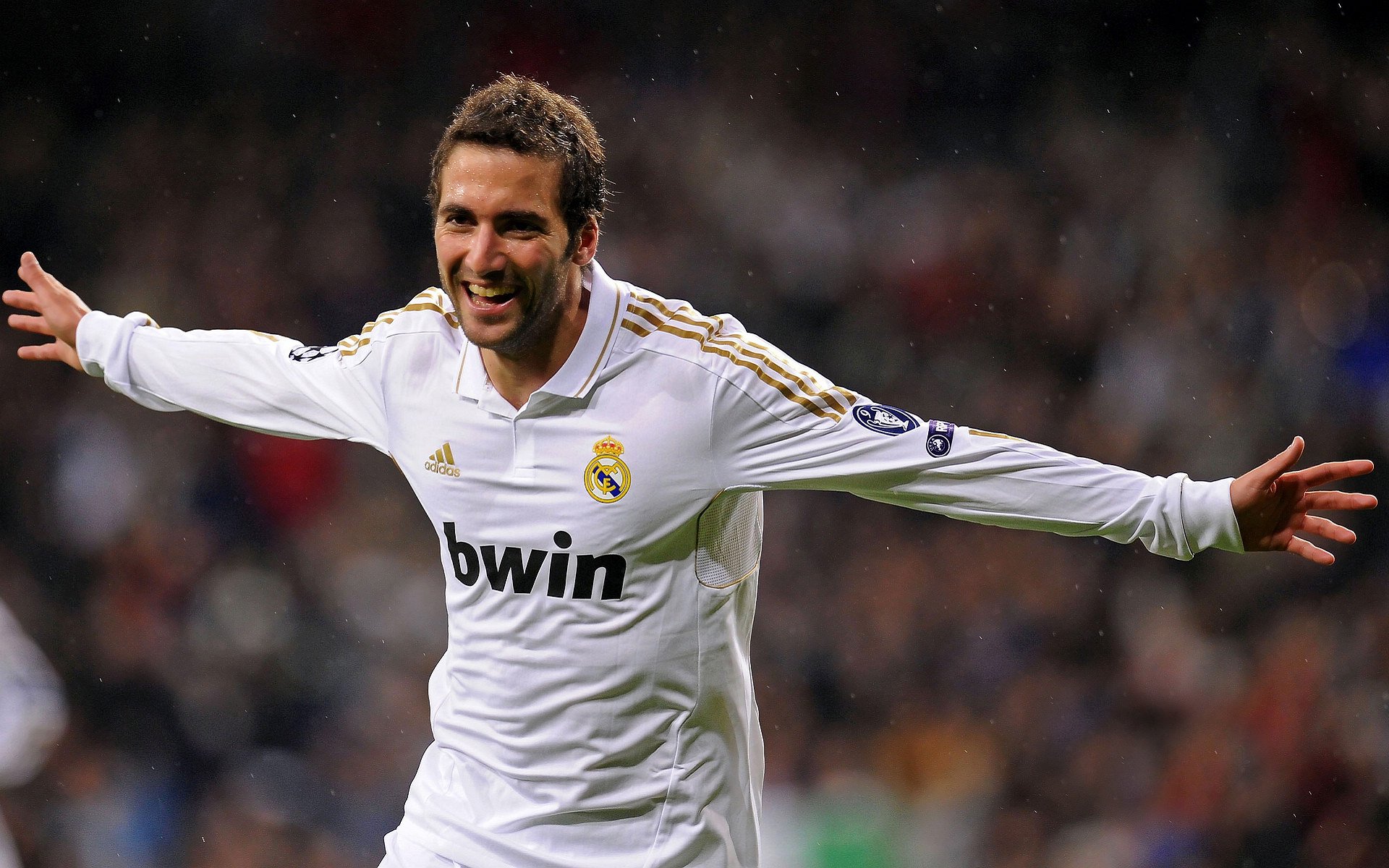 当篮球场遇见绿茵场，竞技碾压背后的文明密码