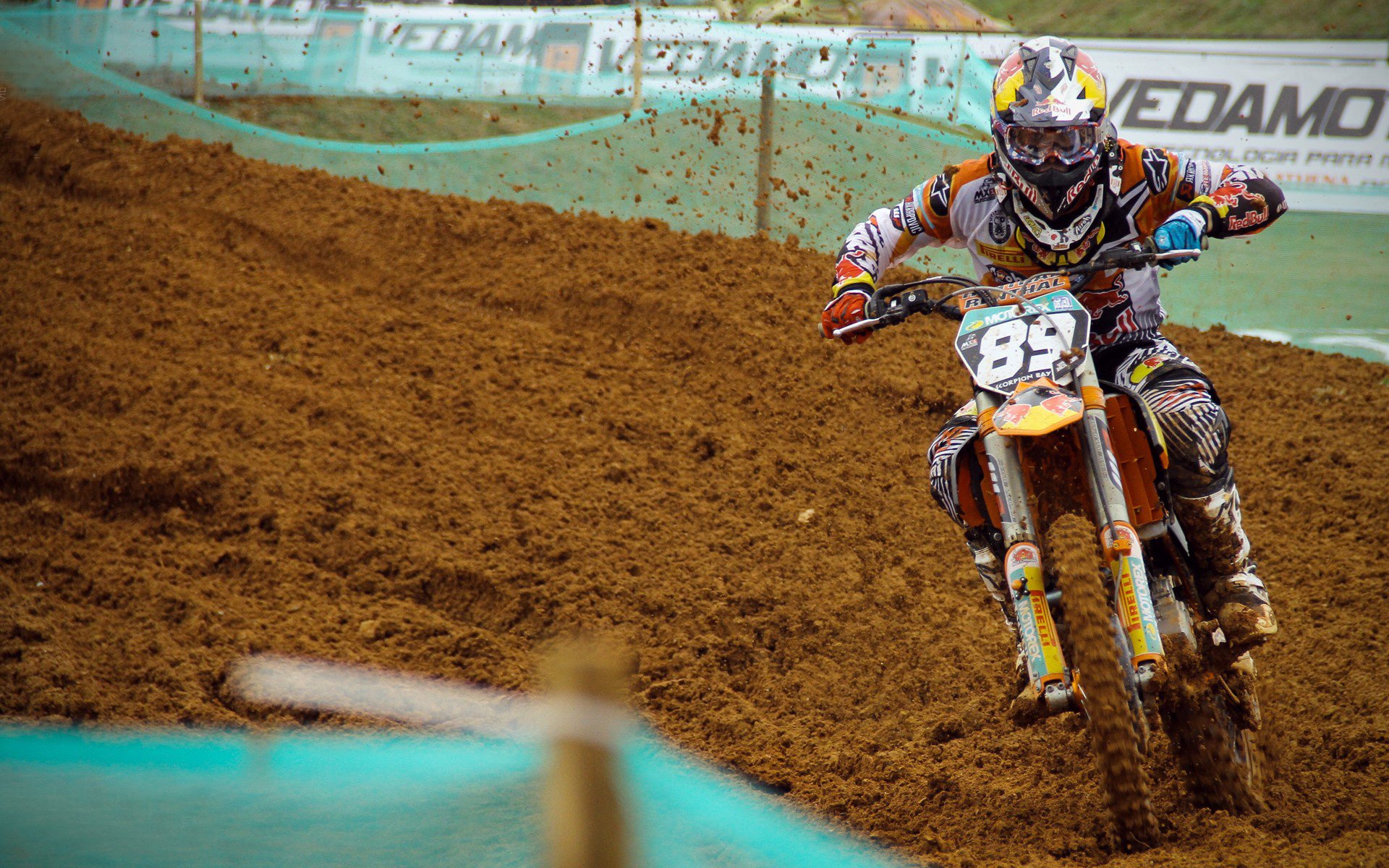 巴黎绝杀乌拉圭，京多安在欧冠淘汰赛接管比赛，足球世界里，没有什么是理所当然